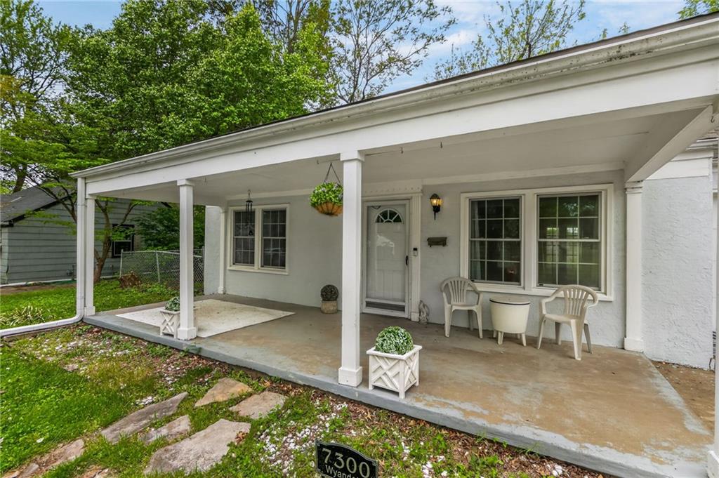 7300 Wyandotte Street