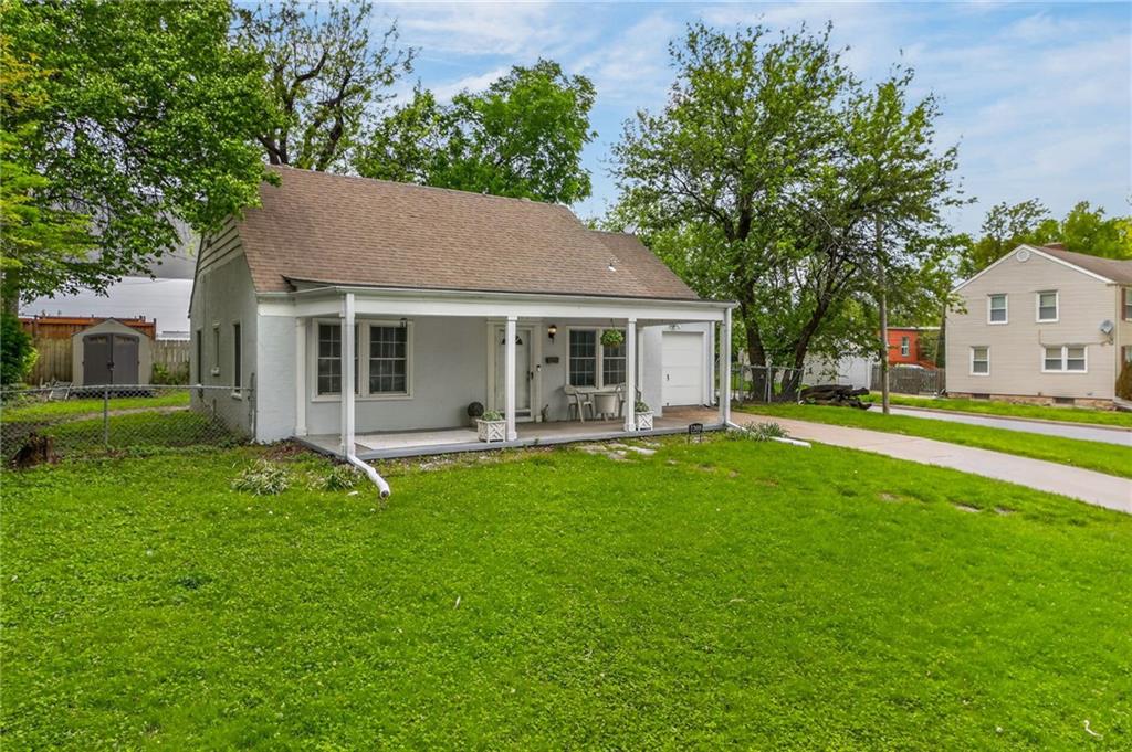 7300 Wyandotte Street