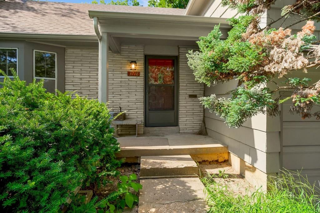 3718 W 52nd Terrace