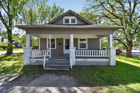 Photo of 10143 E Golf Avenue, Independence, MO 64053 (MLS # 2616048)