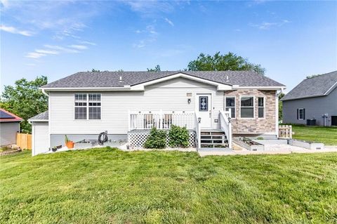 904 SUMMIT Drive Knob Noster MO 65336