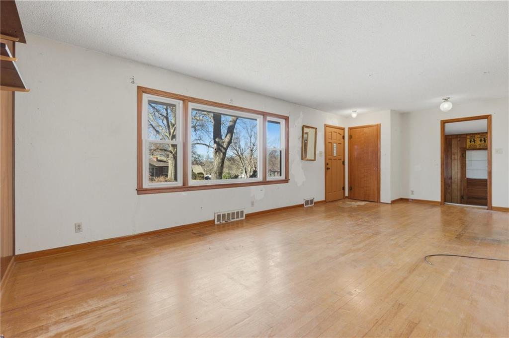 5125 N Brooklyn Avenue