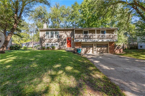 Photo of 10310 W 89TH Street, Overland Park, KS 66214 (MLS # 2645701)