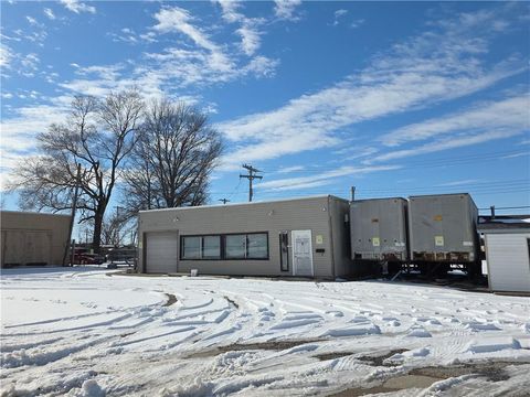 1134 N Main Street Ottawa KS 66067