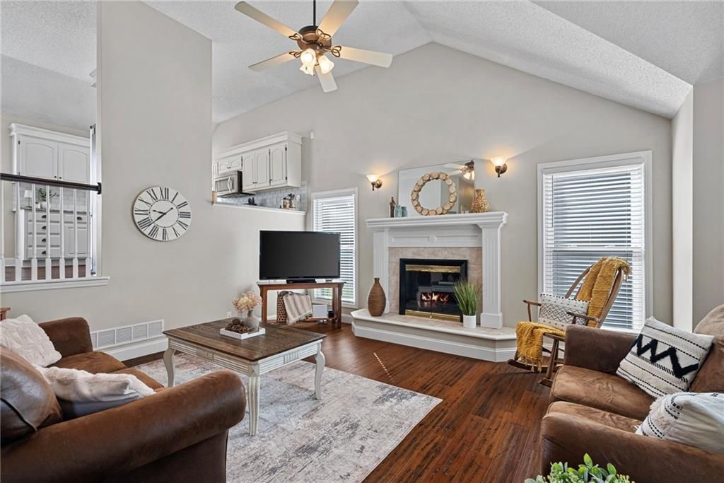 Photo of 16464 W 158th Terrace, Olathe, KS 66062 (MLS # 2618811)