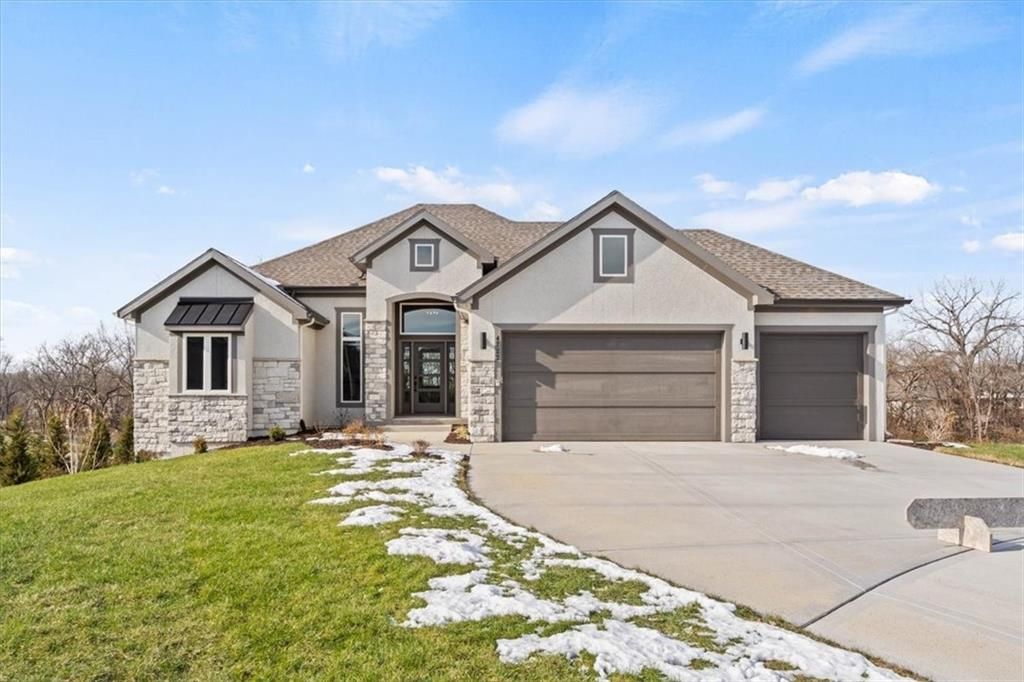 Photo of 4446 Tee Box Drive, Basehor, KS 66007 (MLS # 2614979)