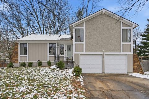 16021 W 153rd Street, Olathe, KS 66062 - #: 2589931