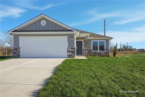 Photo of 1606 SW 10th Terrace, Oak Grove, MO 64075 (MLS # 2647752)