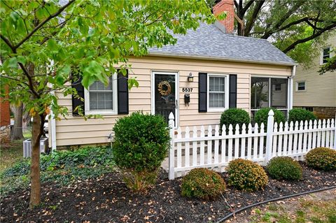 Photo of 5537 Lowell Street, Mission, KS 66202 (MLS # 2581935)