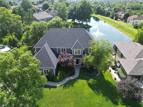 Photo of 14536 Grant Street, Overland Park, KS 66221 (MLS # 2627715)