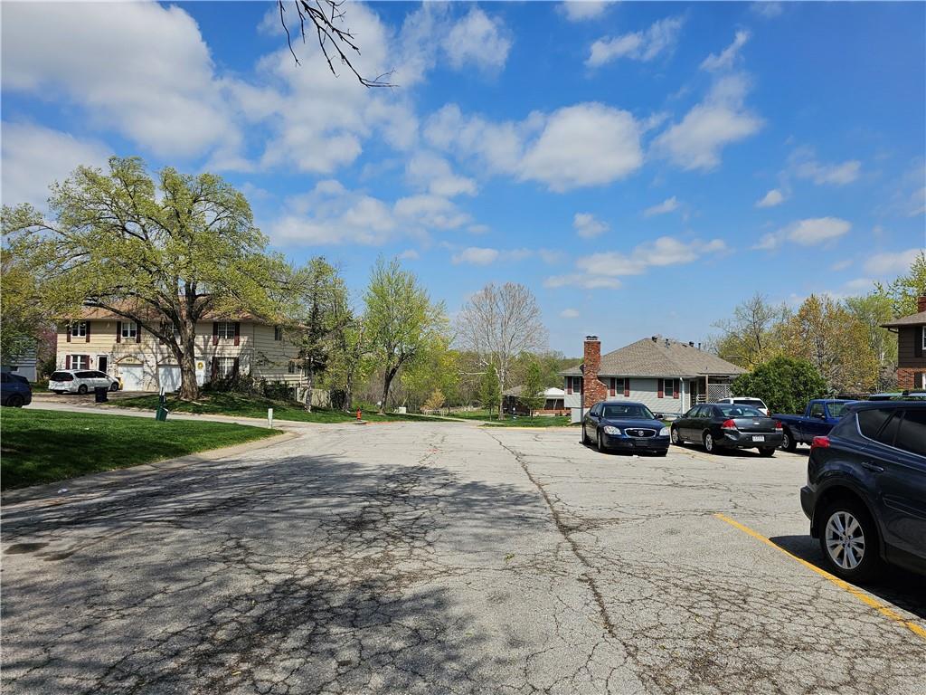 6941-6945 NW Chapel Woods Lane