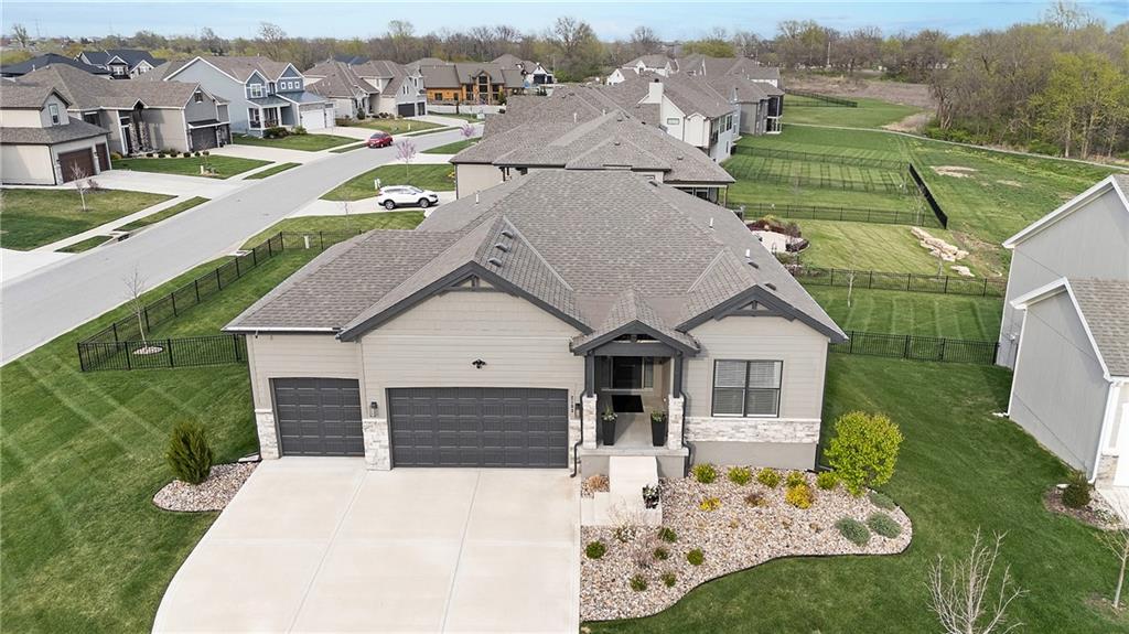 2103 NW Killarney Lane