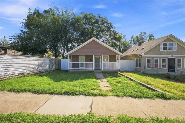 113 TOPPING AVE, KANSAS CITY, MO 64123 - Image 7e7c6f11fe1b45d9ce7d4d80b8e6b2f6/1584191514