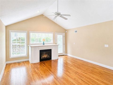 Photo of 7833 N Cherry Street, Kansas City, MO 64118 (MLS # 2609623)