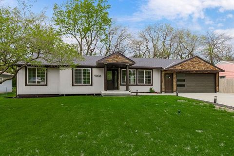 Photo of 9806 Bennington Avenue, Kansas City, MO 64134 (MLS # 2615326)