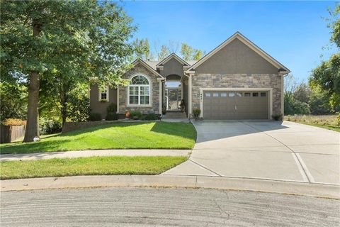 4421 Grand Court Leavenworth KS 66048