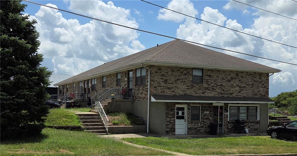 Photo of 907 W 29th Street, Higginsville, MO 64037 (MLS # 2632162)