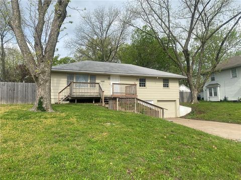 2540 Topping Avenue Kansas City MO 64129
