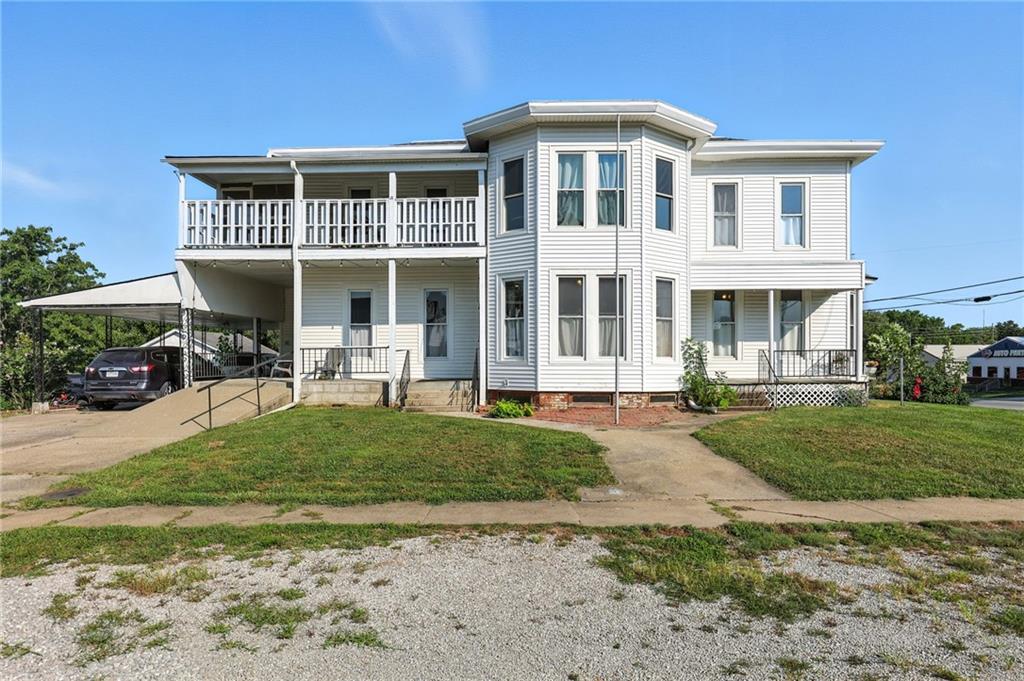 301 W Benton Street