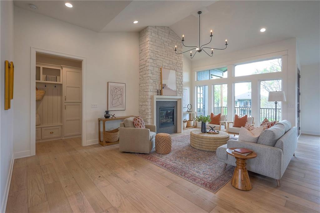 913 Savannah Lane