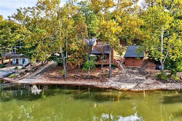 141 FALLEN OAK CIR, SUNRISE BEACH, MO 65079 - Image 7fc3c59388dd5bae8de4edbcdfe5d99b/3651713581
