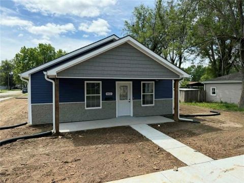 Photo of 902 Morgan Street, St Joseph, MO 64504 (MLS # 2617354)