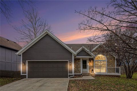 1126 E Charlotte Town Road, Olathe, KS 66061 - MLS#: 2606274