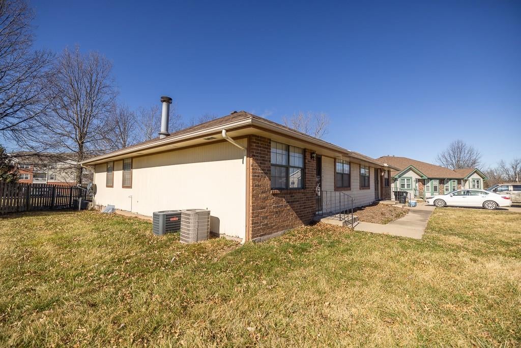 1700 & 1702 S Swope Drive
