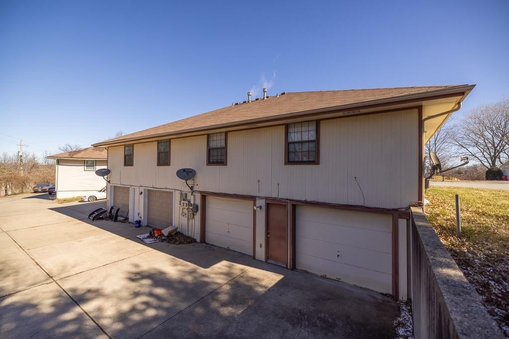 1700 & 1702 S Swope Drive