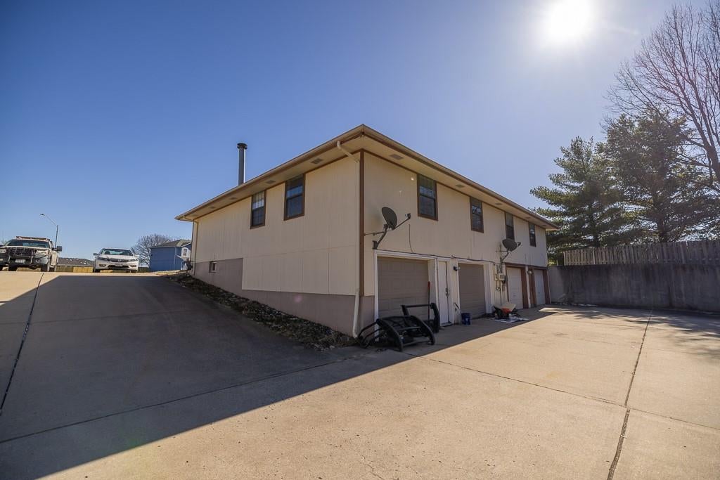 1700 & 1702 S Swope Drive