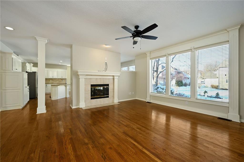 5206 Round Prairie Street