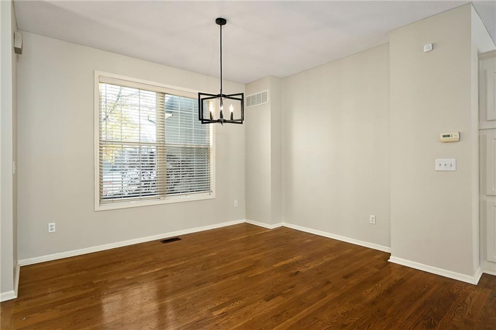 5206 Round Prairie Street