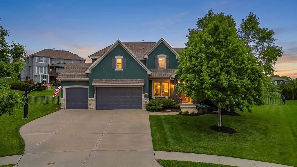 Photo of 3006 W 147th Street, Leawood, KS 66224 (MLS # 2618332)