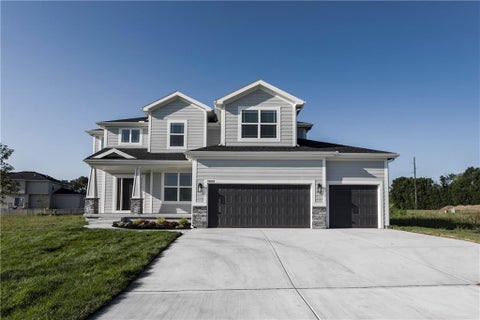 Photo of 19007 W 170th Terrace, Olathe, KS 66062 (MLS # 2633395)