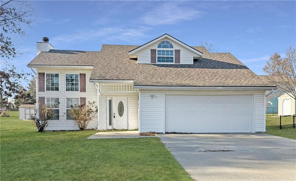 Photo of 130 NW 171 Road, Warrensburg, MO 64093 (MLS # 2592479)