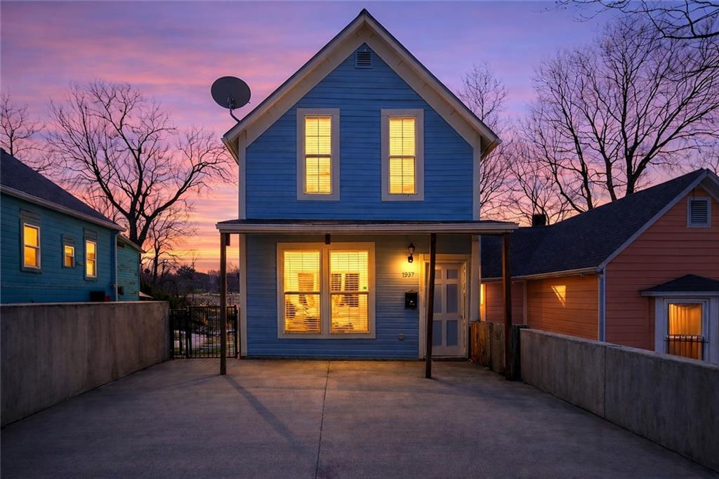 937 Riverview Avenue