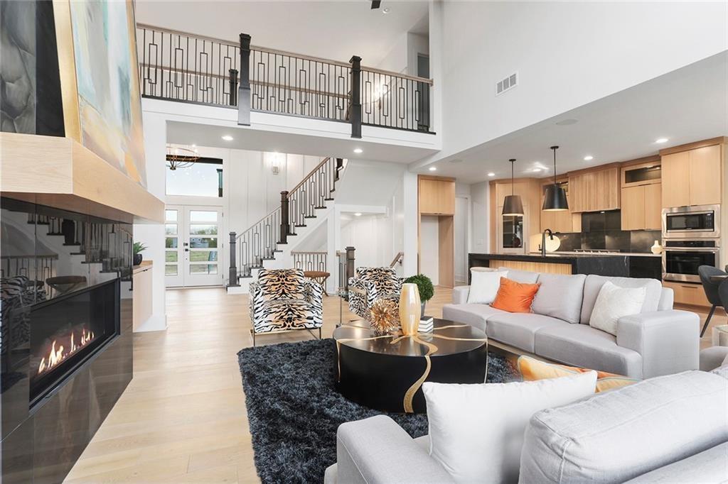 2033 SW Red Barn Road