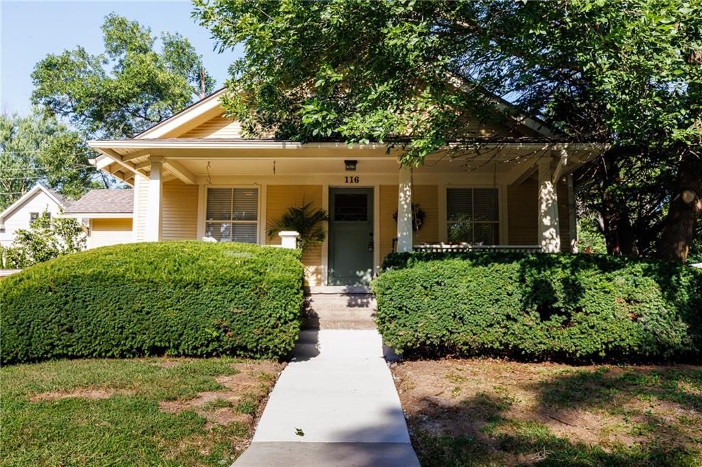 Photo of 116 Dorsey Street, Liberty, MO 64068 (MLS # 2567979)