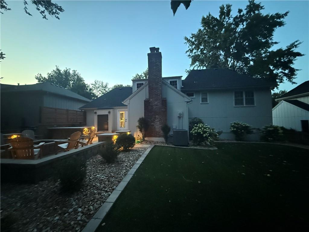 10927 W 99th Place