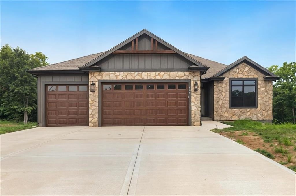 2204 Arbor Lane