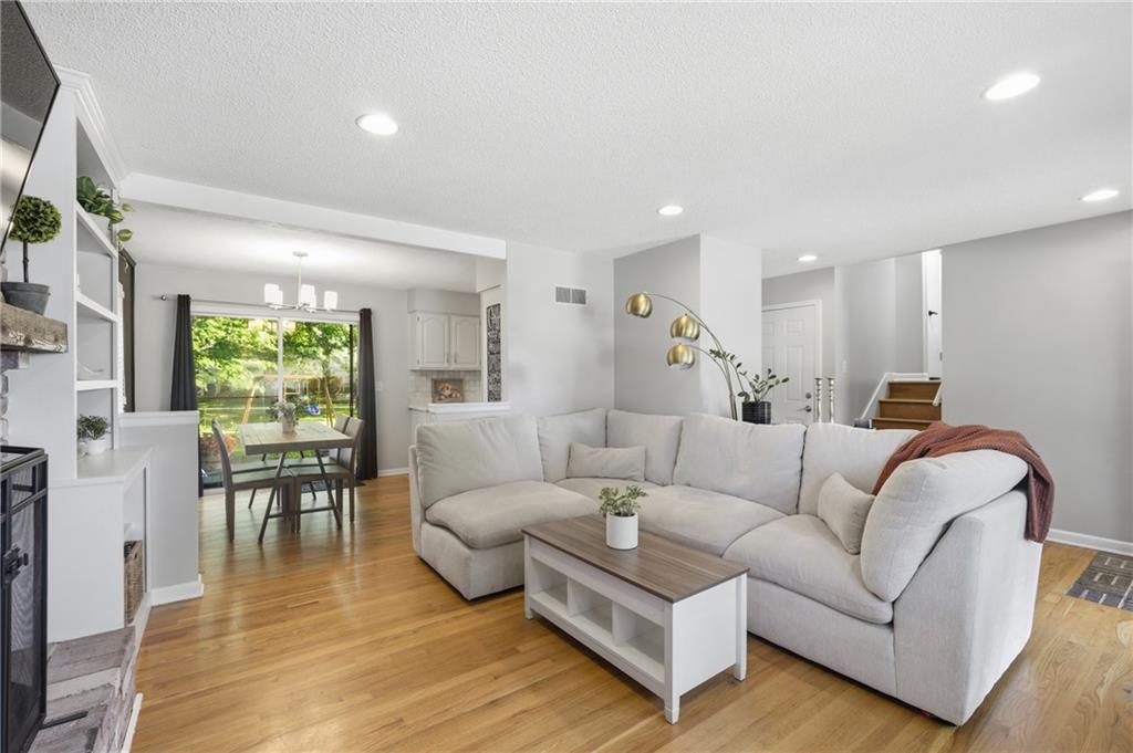 11216 W 71ST Street