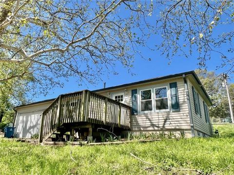 Photo of 101 S 9th Terrace, Odessa, MO 64076 (MLS # 2615390)
