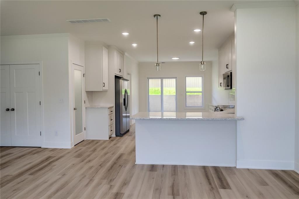 St Joseph, Missouri 64506, United States, 2 Bedrooms Bedrooms, ,2 BathroomsBathrooms,Residential,Active,50246