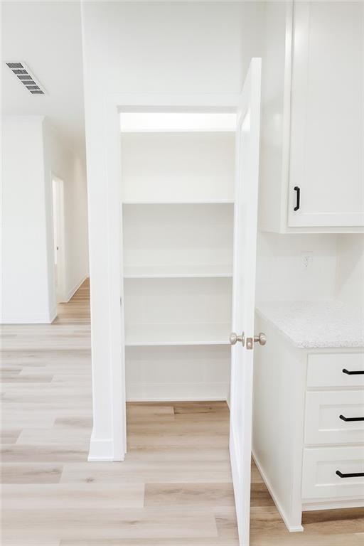 St Joseph, Missouri 64506, United States, 2 Bedrooms Bedrooms, ,2 BathroomsBathrooms,Residential,Active,50246