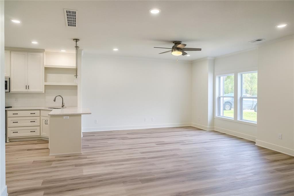 St Joseph, Missouri 64506, United States, 2 Bedrooms Bedrooms, ,2 BathroomsBathrooms,Residential,Active,50246