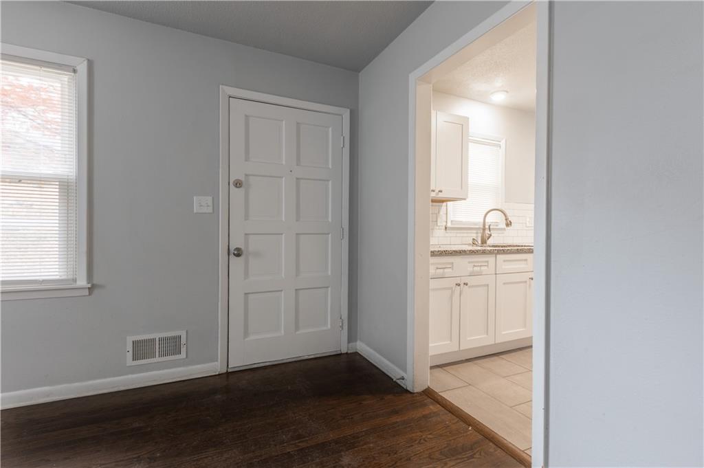 3916 N Spruce Avenue