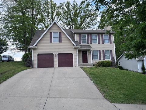 Photo of 9338 NW 86th Terrace, Kansas City, MO 64153 (MLS # 2617691)