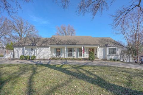 8301 Rosewood Drive Prairie Village KS 66207