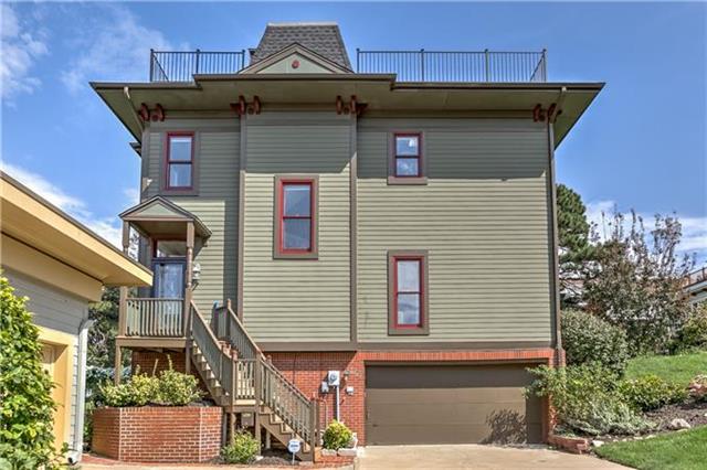 Photo 1 of 24 — 2943 Grand Avenue, Kansas City, MO 64108