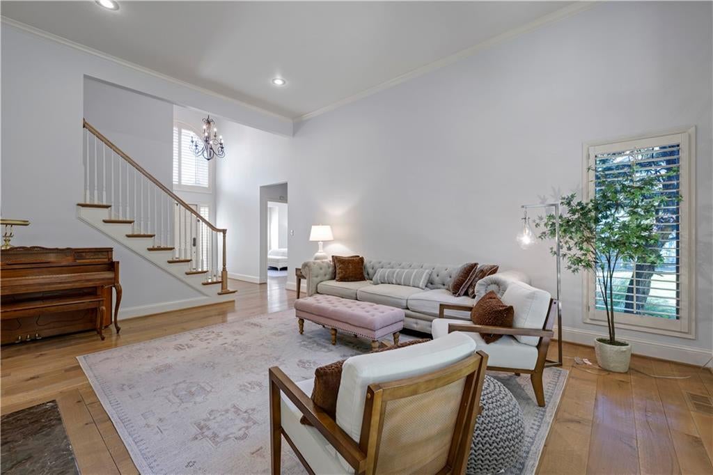 6229 W 128th Street